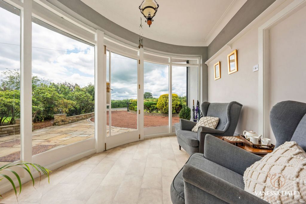 Property photo 2 of 49