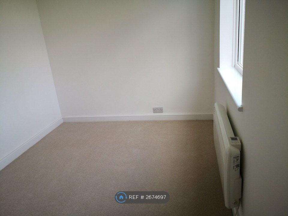 Property photo 3 of 7 Bedroom