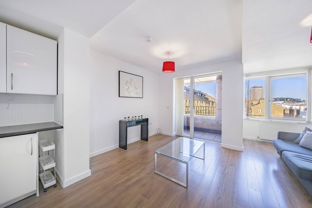 Property photo 1 of 8