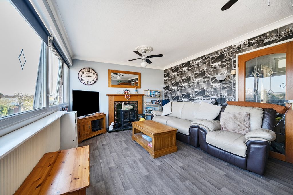 Property photo 2 of 17 1273533 (2)