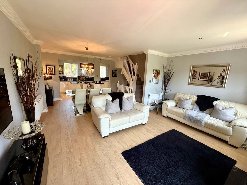 Property photo 2 of 28 Open Plan Living