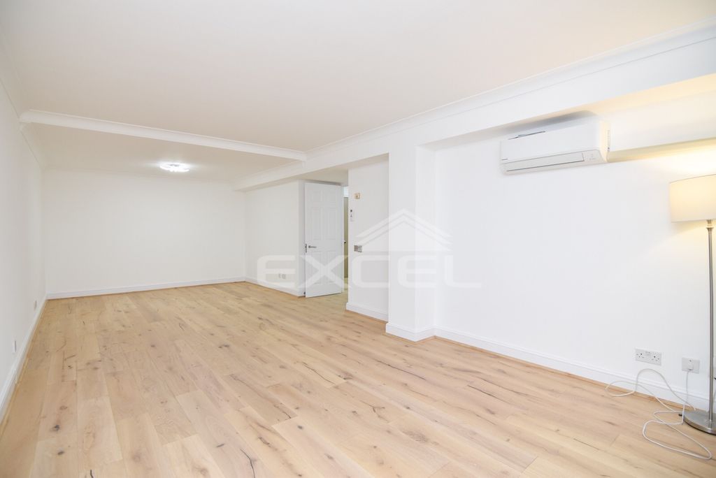 Property photo 1 of 6 Reception (6)