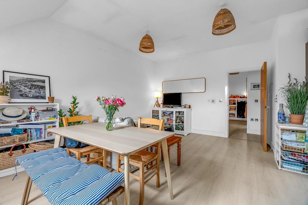 Property photo 3 of 17 Internal-Small-11.Jpg