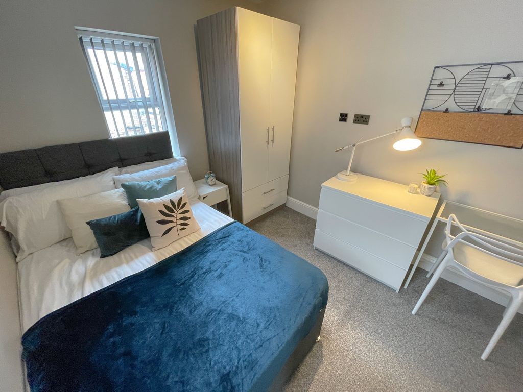 Property photo 3 of 9 1