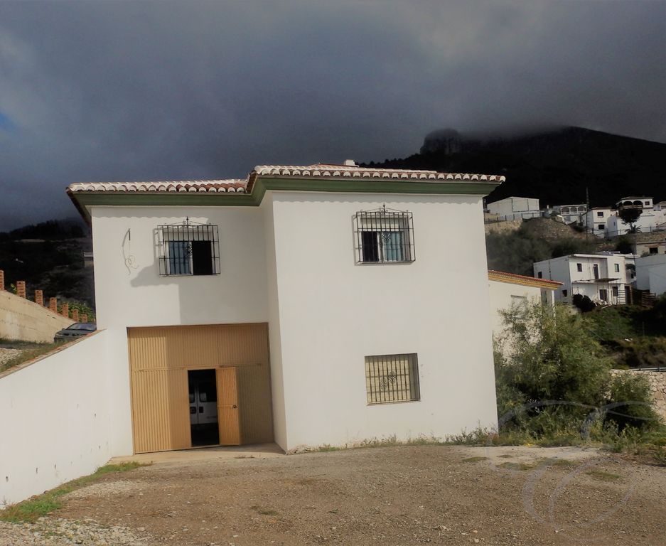 Property photo 1 of 11