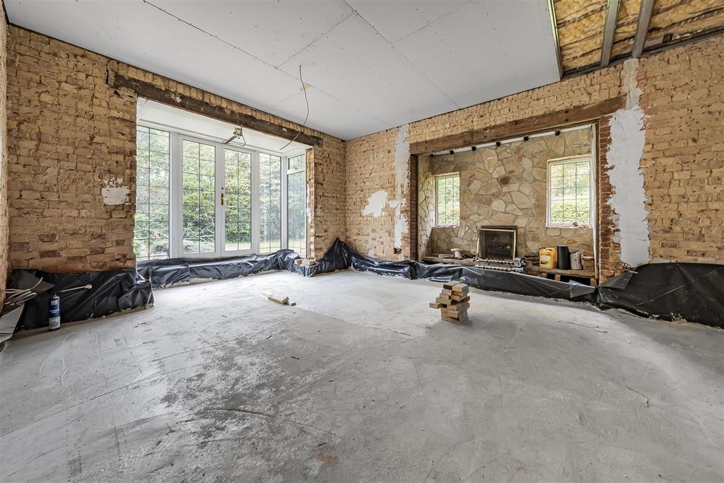 Property photo 2 of 18 Photo Oct 10 2025, 2 09 34 Pm.Jpg