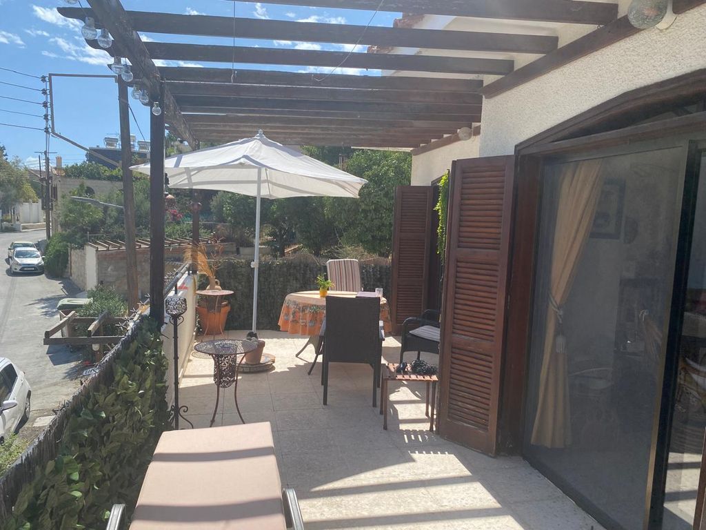 Property photo 2 of 22