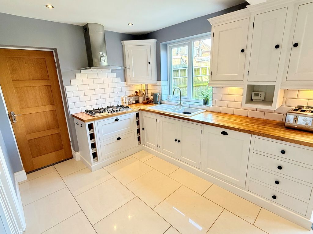 Property photo 2 of 20 Photo 14