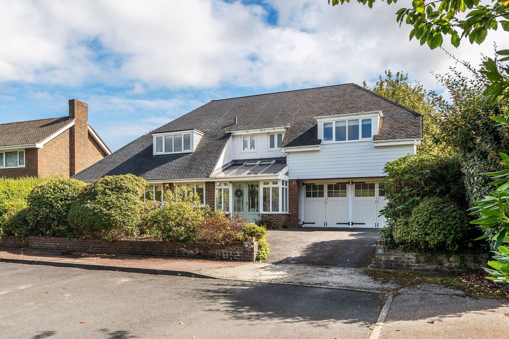 Property photo 1 of 39