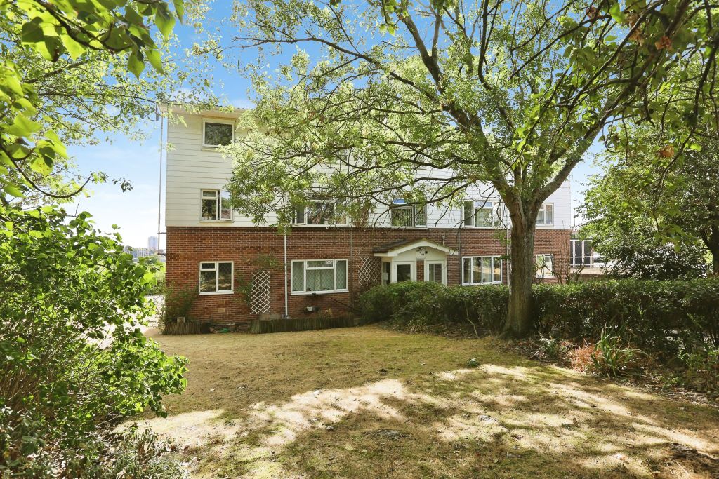 Property photo 1 of 8