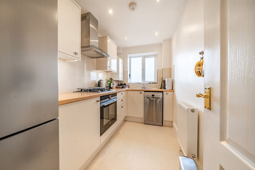 Property photo 3 of 18 Picture No. 05