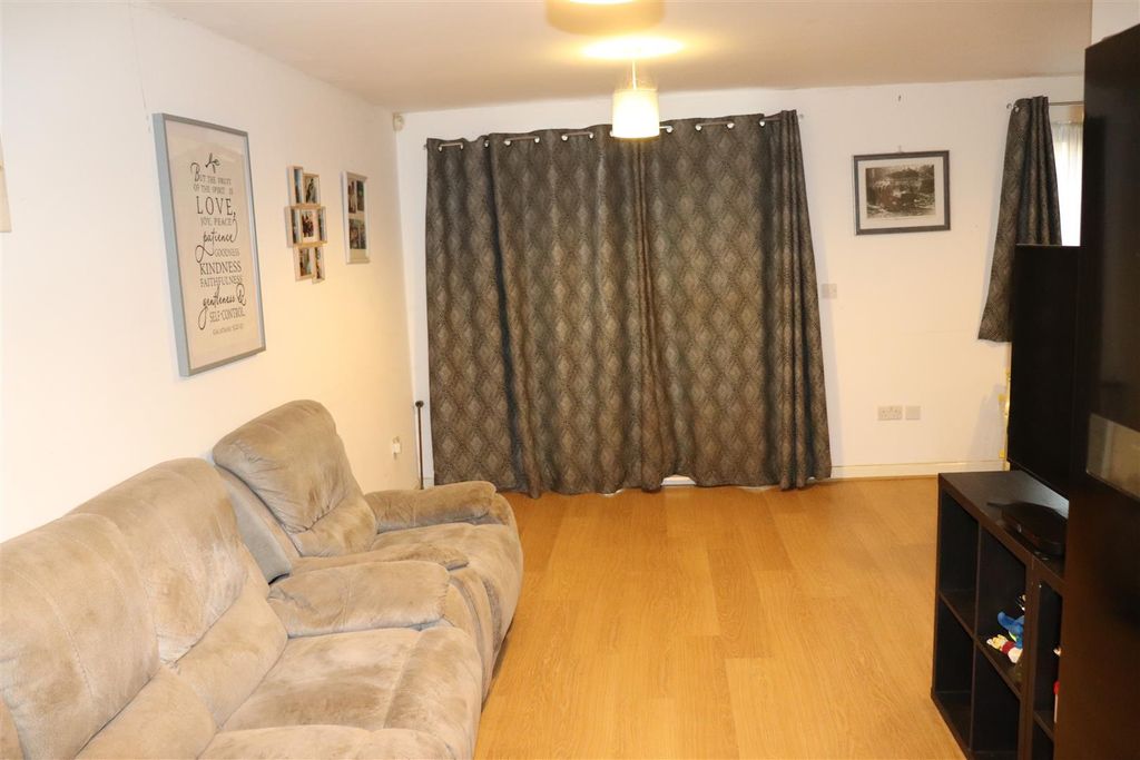 Property photo 3 of 13 Img_0828.Jpg