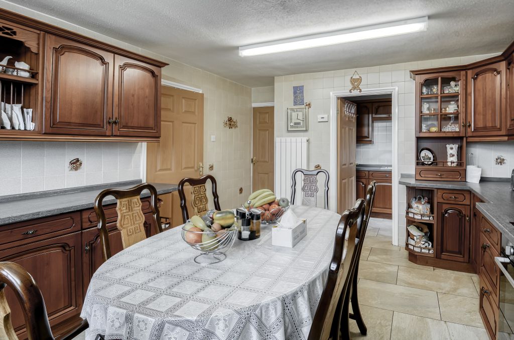 Property photo 3 of 68 Advert (29)
