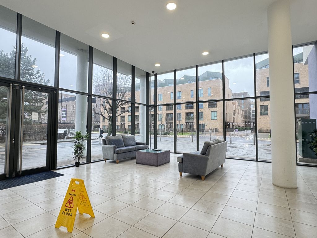 Property photo 2 of 11