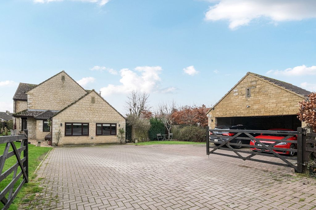 Additional image 19 of 5 bed detached house for saleWoodrow Road, Melksham SN12