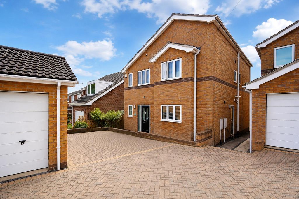 Property photo 1 of 12 Front.Png