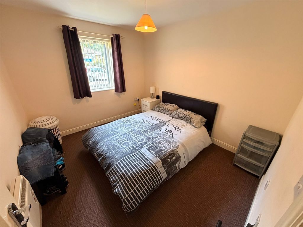 Property photo 3 of 9 Picture No. 12