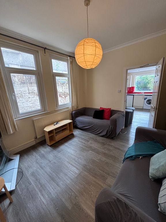 Property photo 3 of 13 602Dac22-A559-4d90-B332-71169Ed2521F