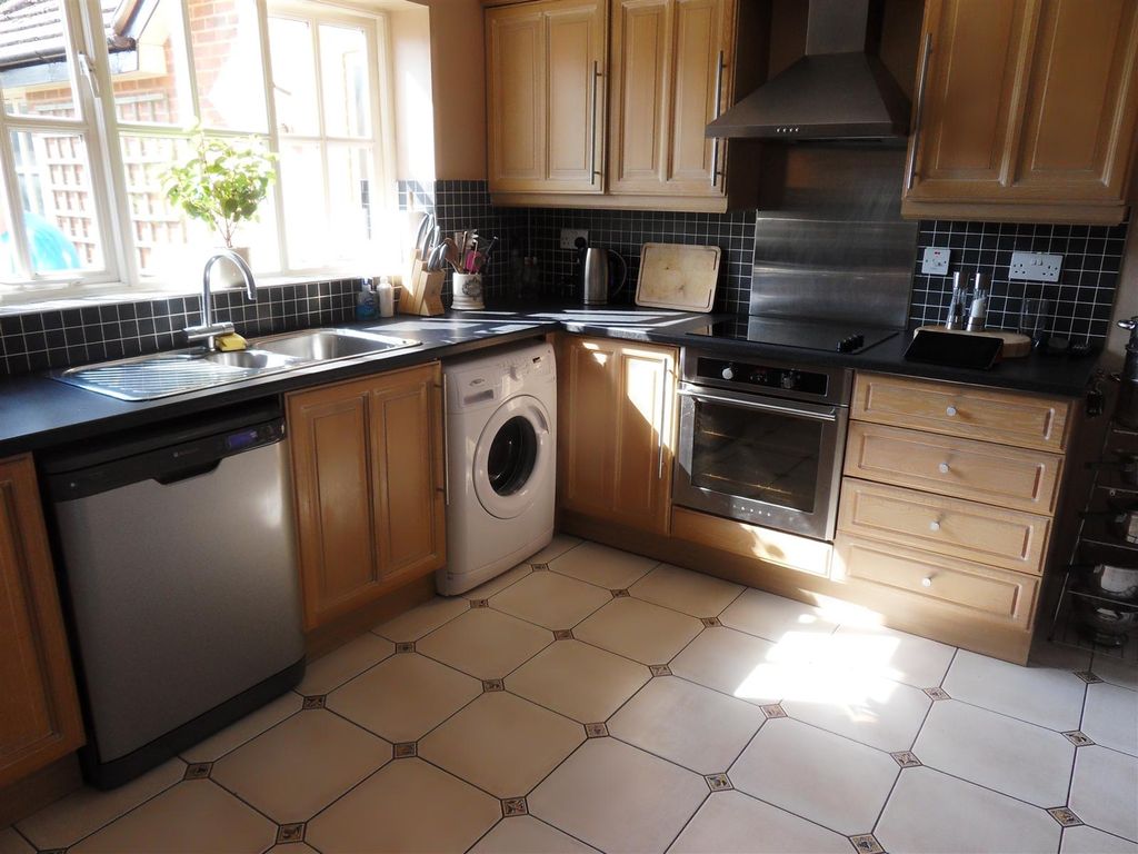 Property photo 3 of 21