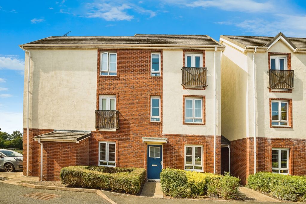 Property photo 1 of 11 Photo