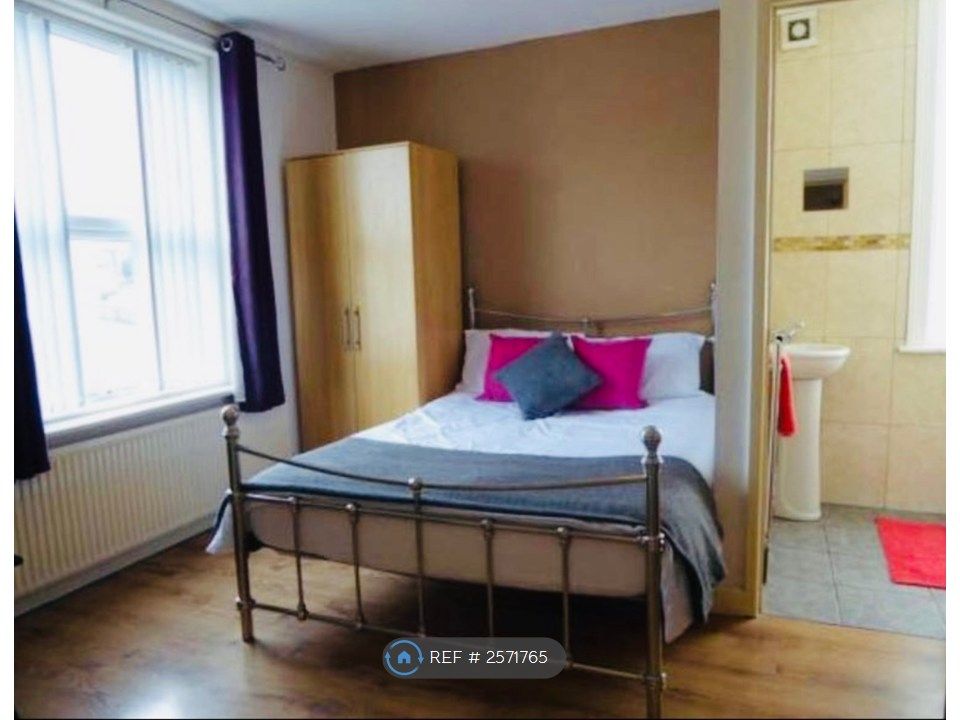 Property photo 1 of 3