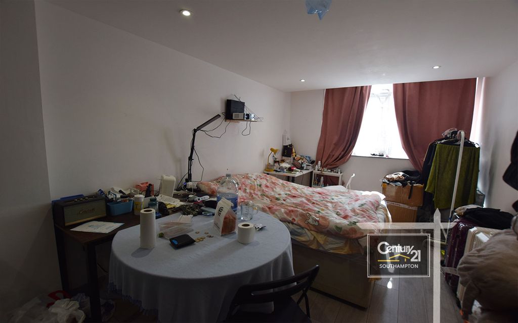 Property photo 2 of 3