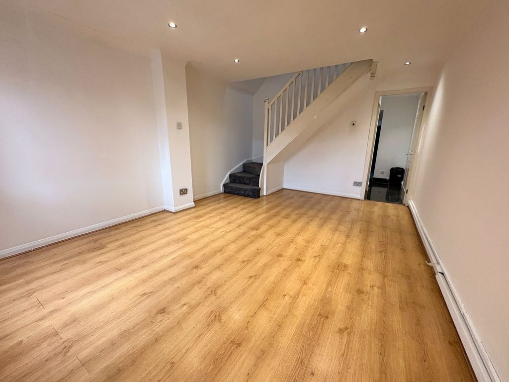 Property photo 1 of 11 Picture No. 01