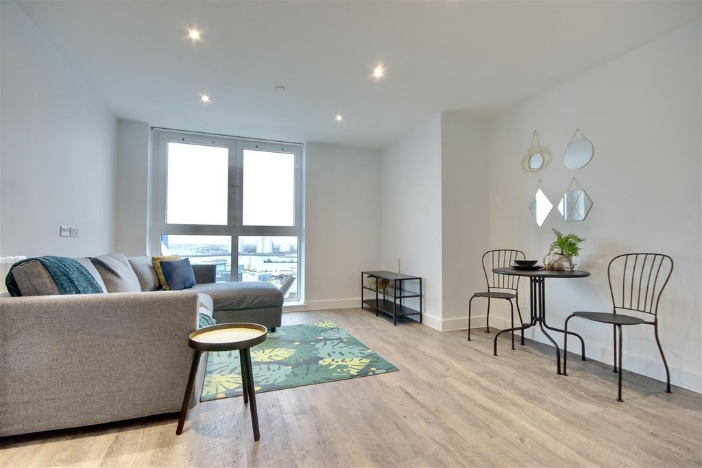 Property photo 1 of 9 Beageo66Ek-Rbcxbaa3Xca.Jpg