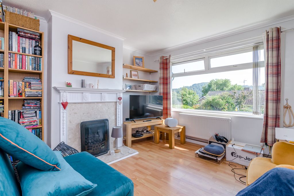 Property photo 3 of 18