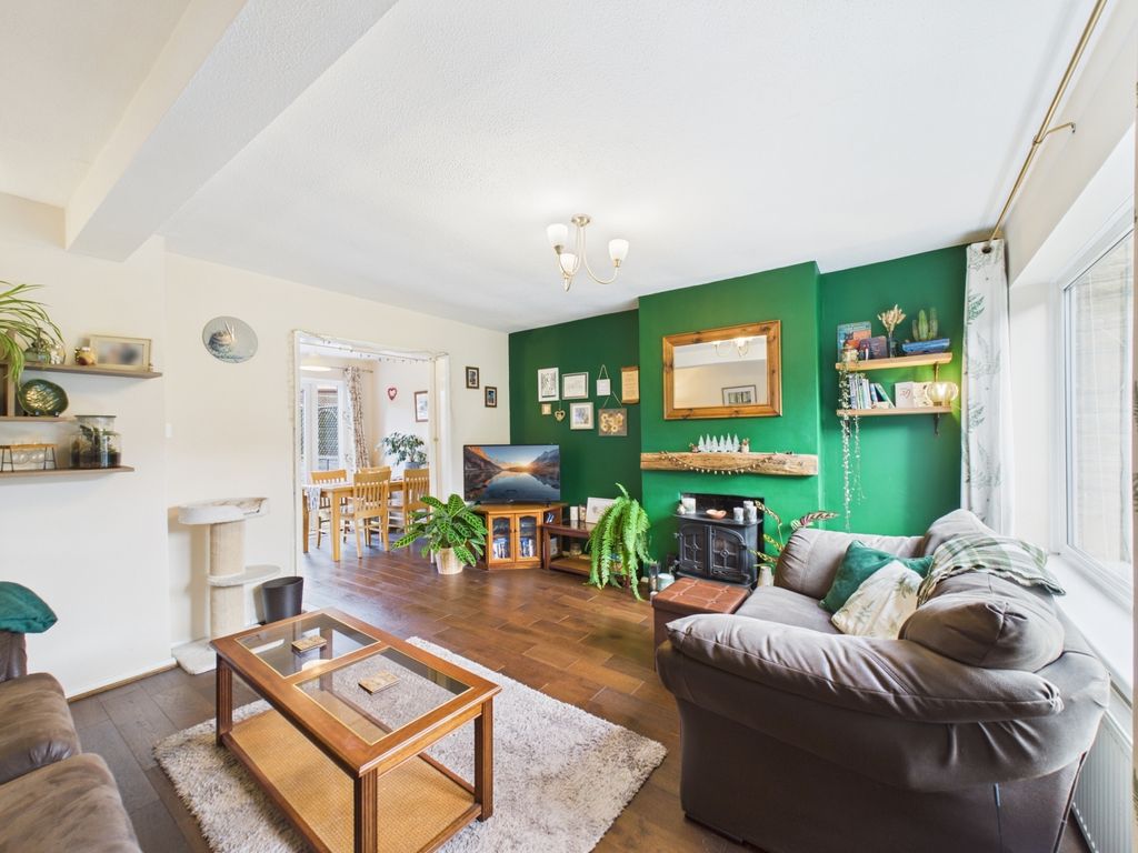 Property photo 2 of 25 Living Room