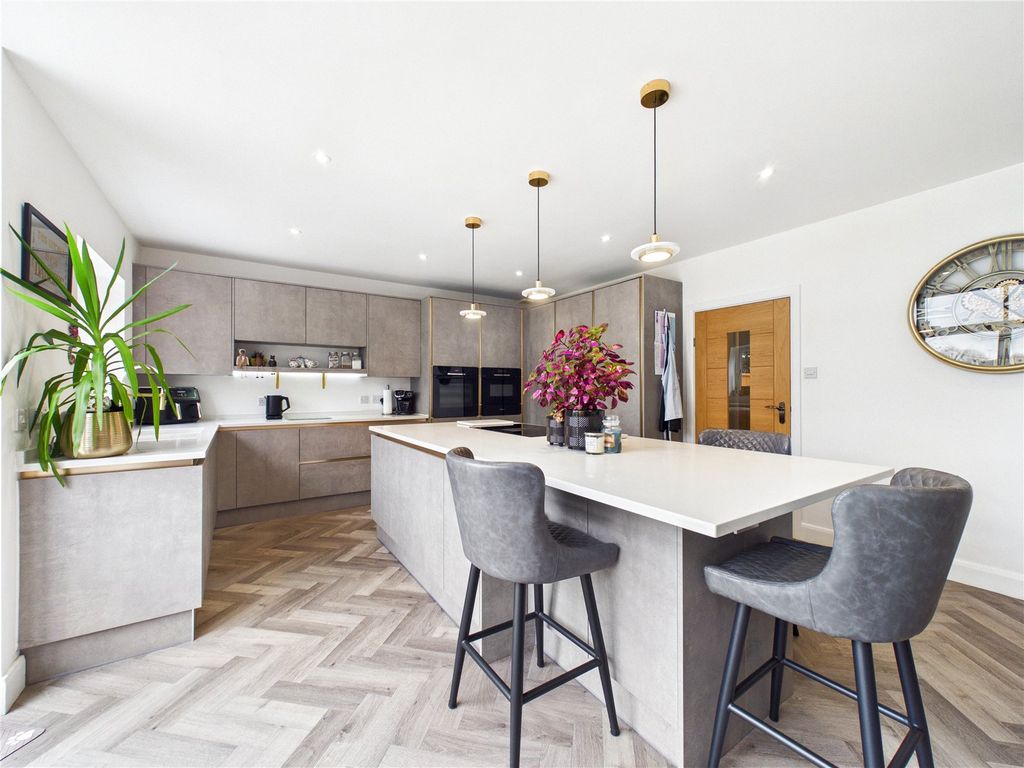 Property photo 3 of 30 Picture No. 20