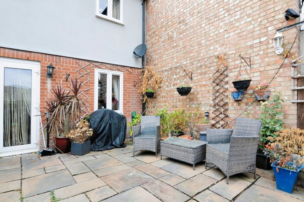 Property photo 3 of 14 Photo