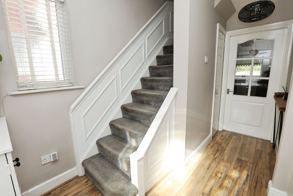 Property photo 2 of 15 Hall