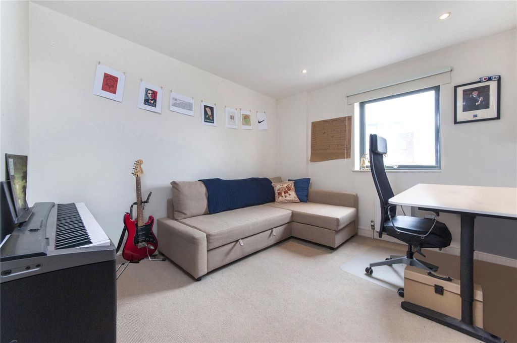 Property photo 3 of 4