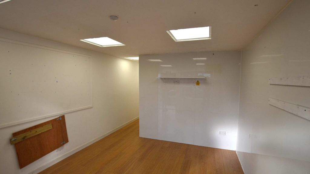 Property photo 2 of 6 Allied-Surveyors-Scotland-32-Duncan-Crescent-Dunfe