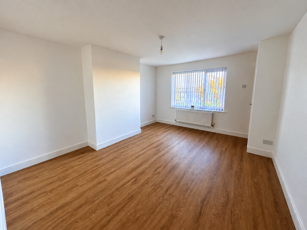 Property photo 2 of 7 Living Room