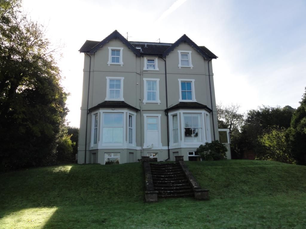 Property photo 1 of 17 External