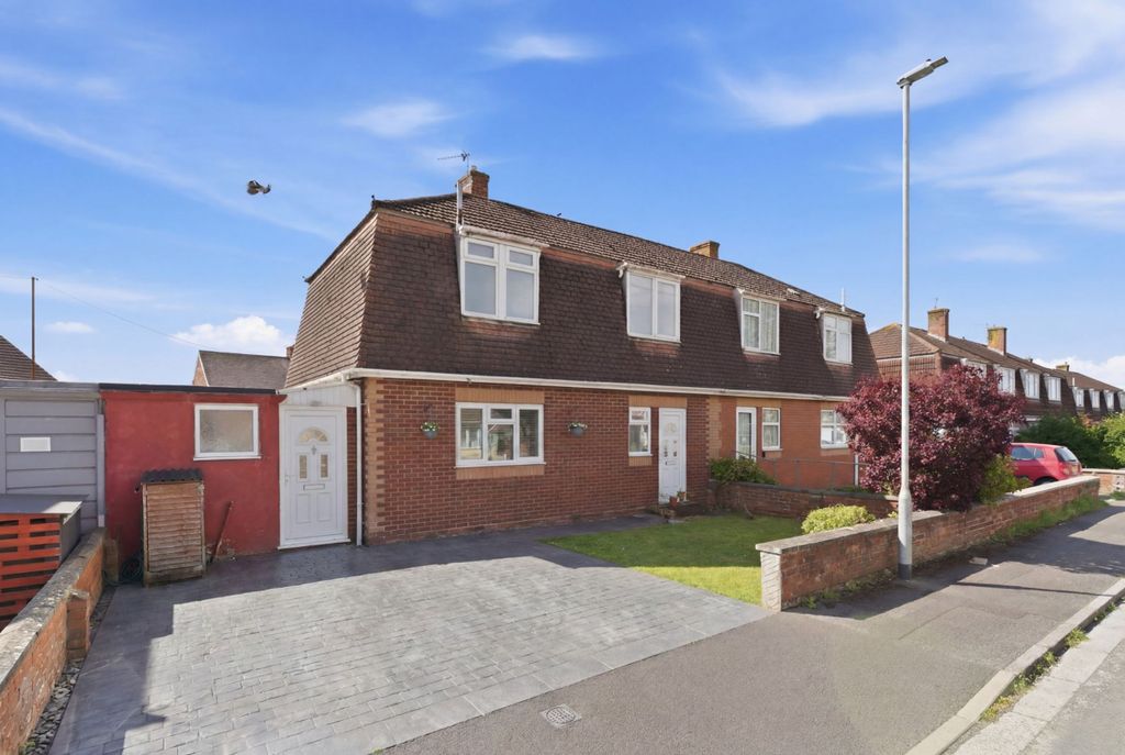 Property photo 1 of 30