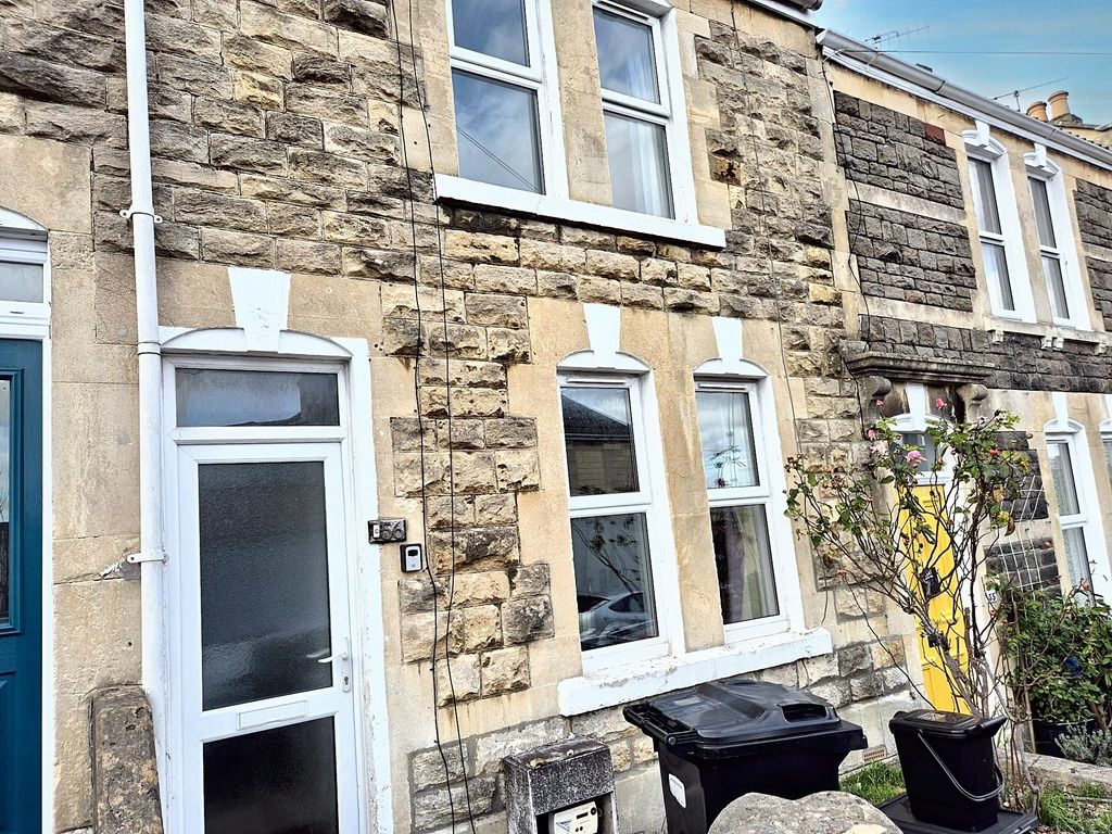 Property photo 2 of 14 Attractive Stone-Front Terraced House With Traditi...
