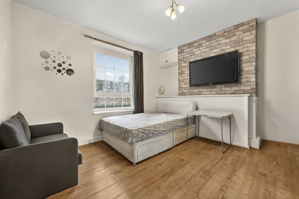 Property photo 3 of 7