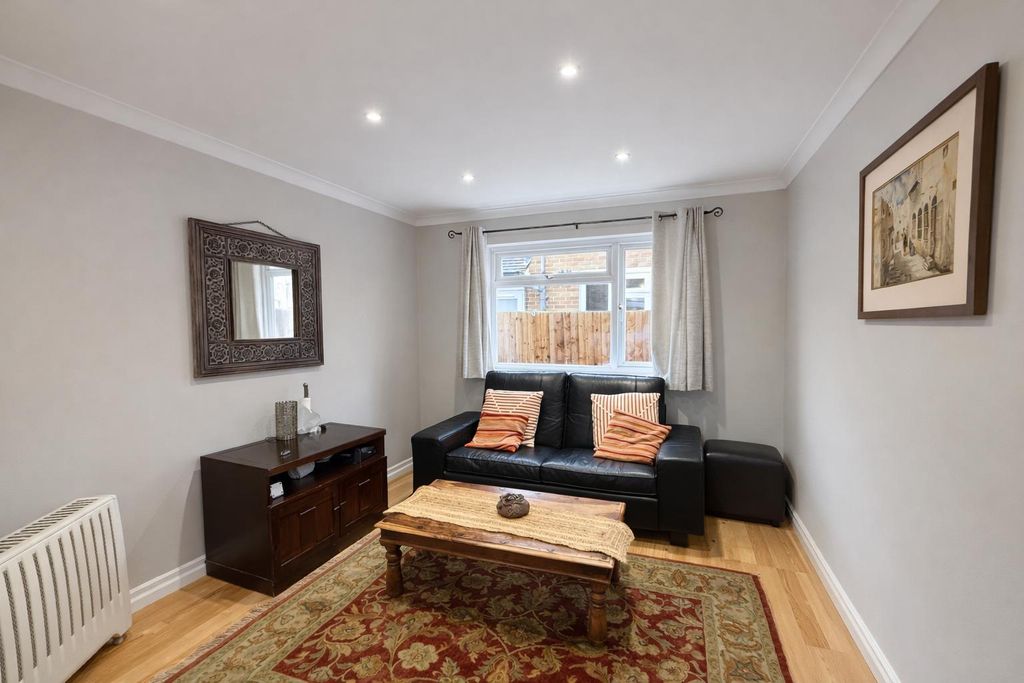 Property photo 3 of 18