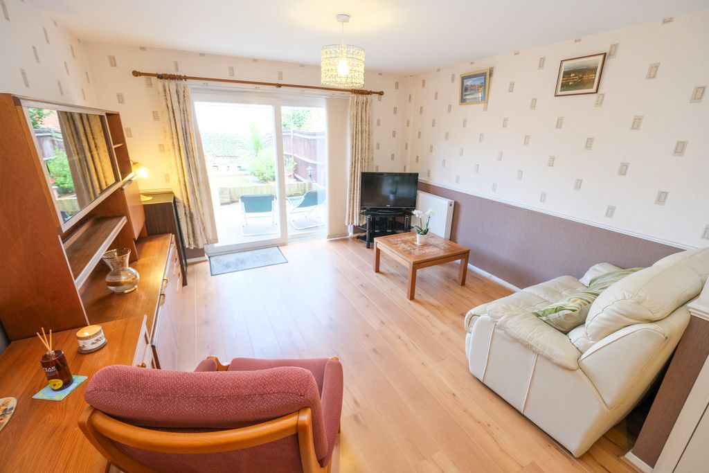 Property photo 2 of 13