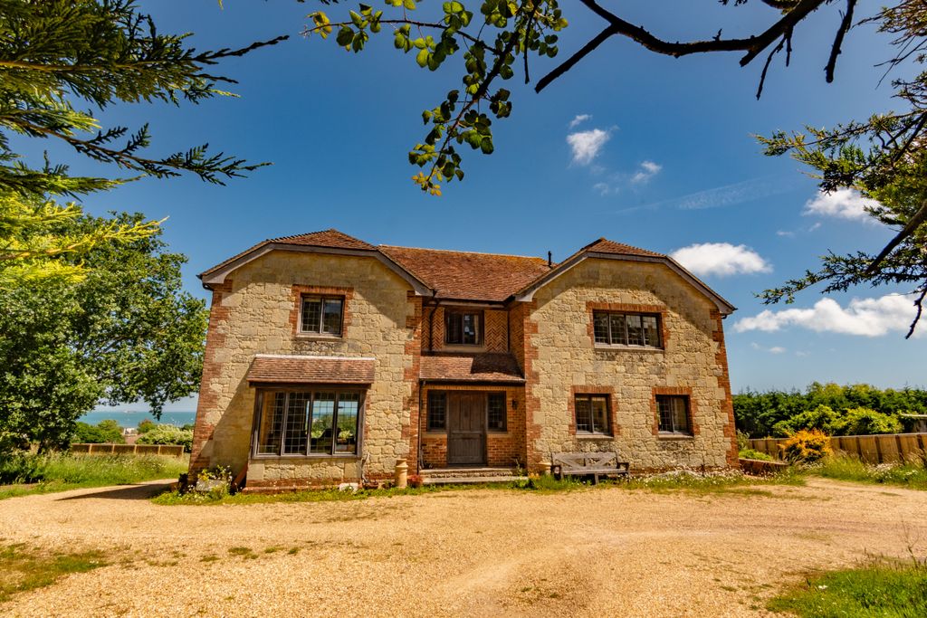 Property photo 1 of 30