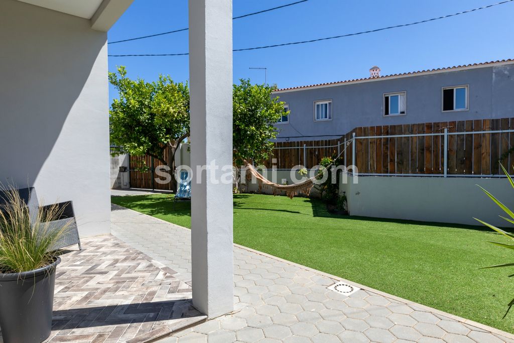 Property photo 2 of 30