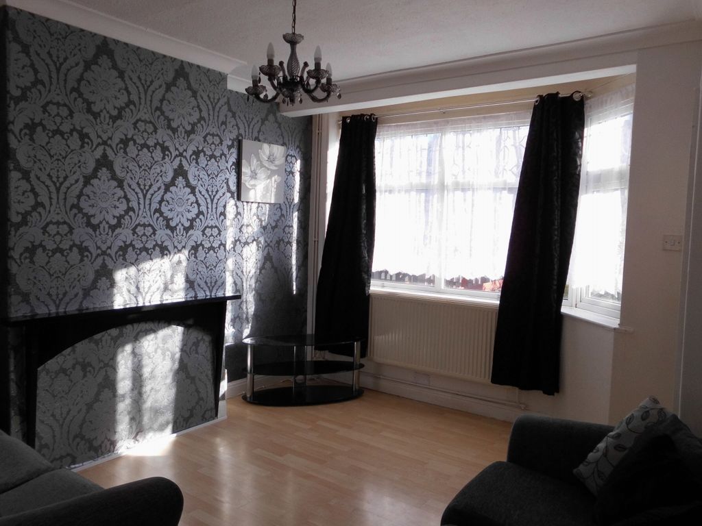 Property photo 2 of 7 Photograph 2