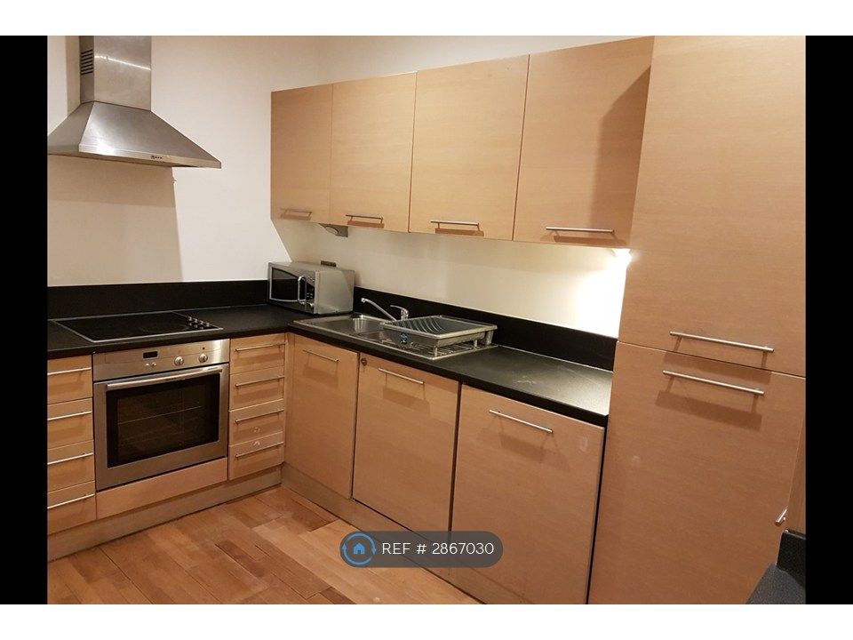 Property photo 3 of 9 Kitchen