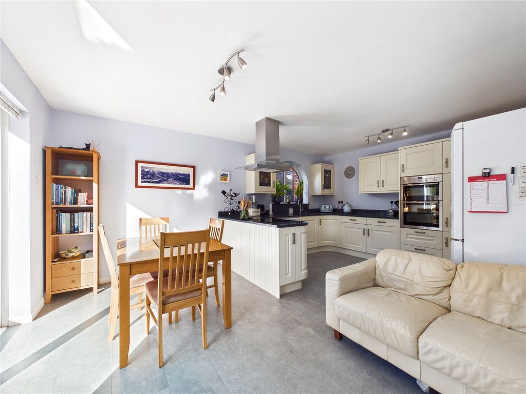 Property photo 3 of 18 Picture No. 07