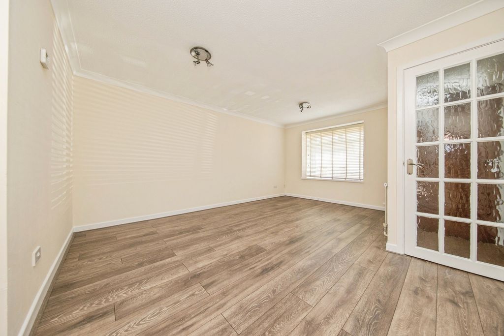 Property photo 2 of 21 Pbox-Img.Jpg