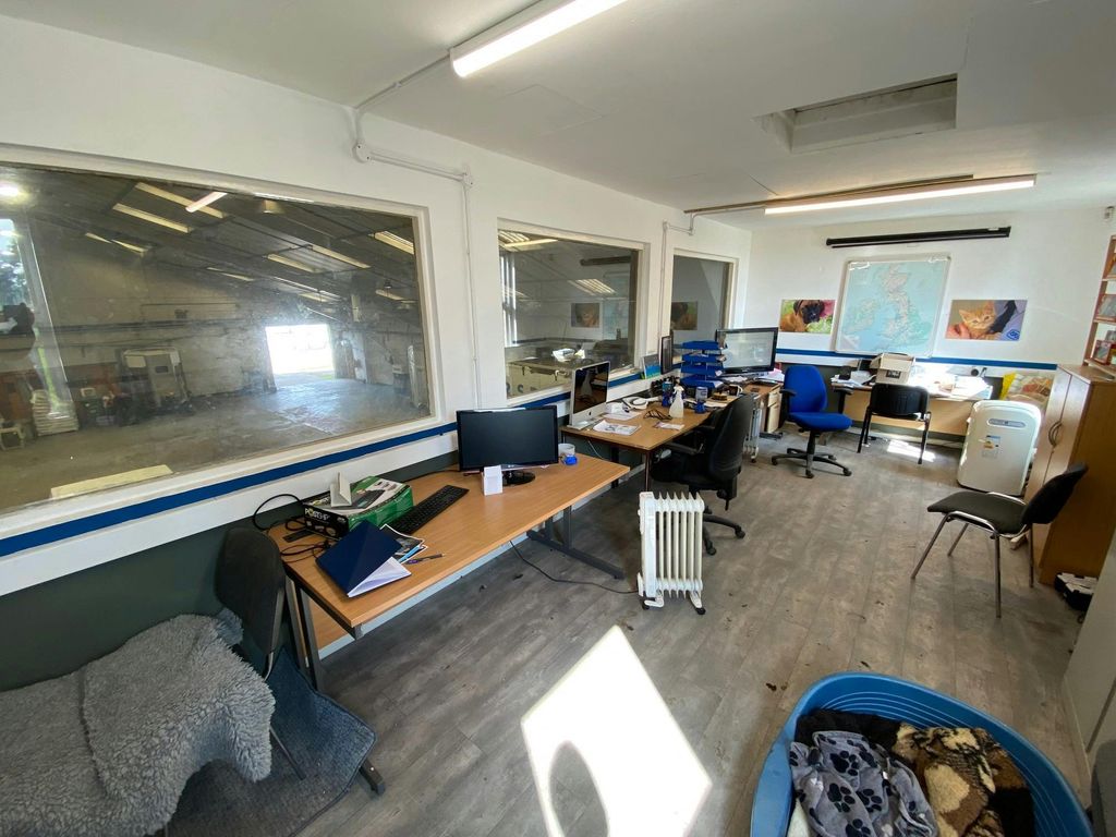 Property photo 3 of 5 Photo 3