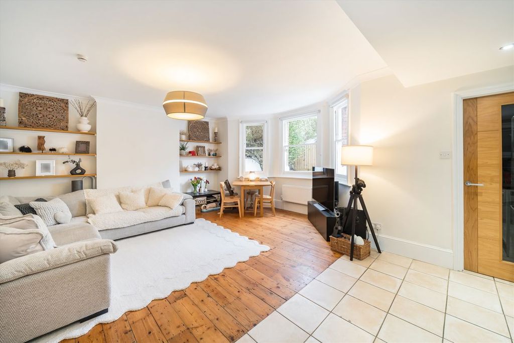 Property photo 2 of 6